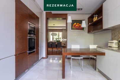 Dom Sprzedaż Józefów