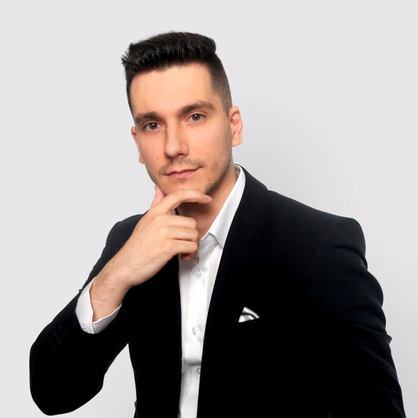 Norbert Furmaniak (Biuro Saska Kępa)
